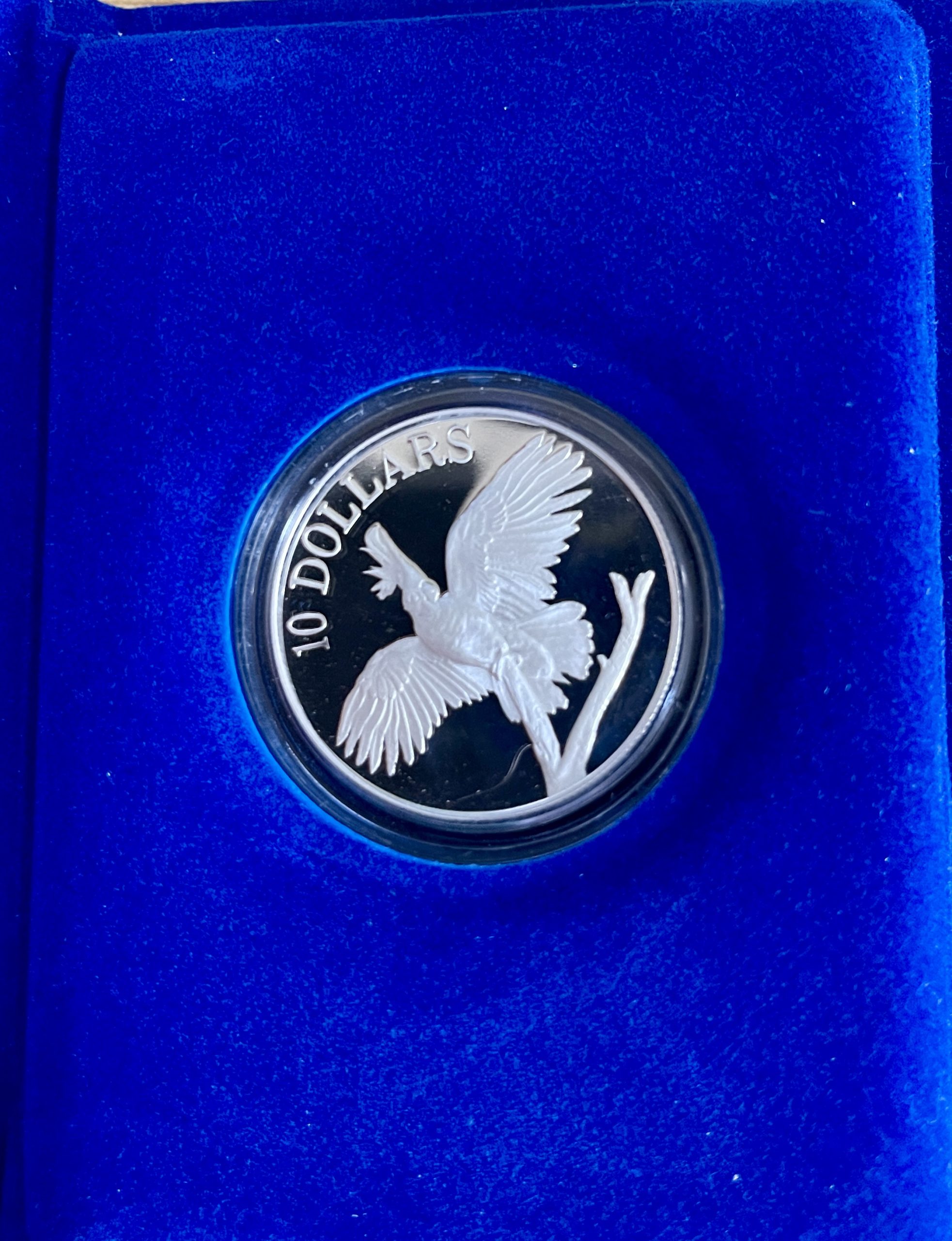 2 1990 SILVER PROOF $10 COIN - BIRDS OF AUSTRALIA - WHITE COCKATOO
